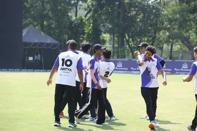 Team huddle, Day 2